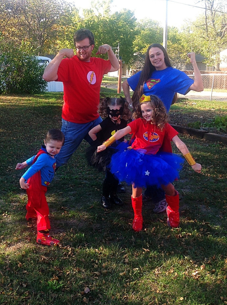 DIY Girls Superhero Costume
 DIY Super Hero Boots