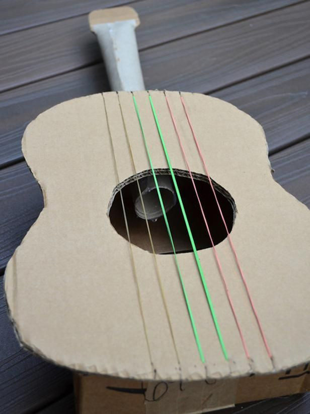 DIY Guitar For Kids
 Turn Cardboard Boxes and Paper Towel Rolls into Toys