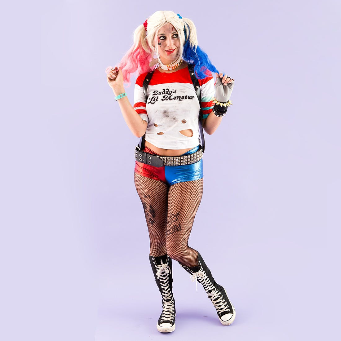 DIY Harley Quinn Costume
 How to Make Suicide Squad’s Harley Quinn Costume for