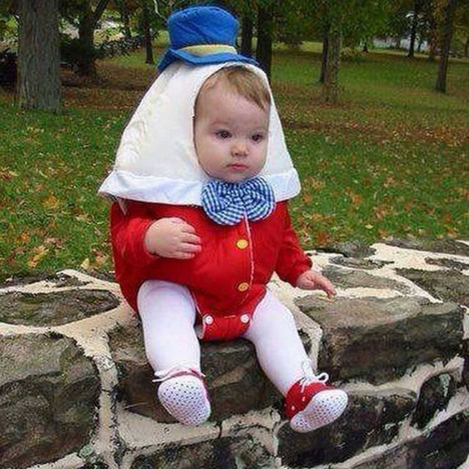 DIY Infant Costume
 Over 40 of the BEST Homemade Halloween Costumes for Babies
