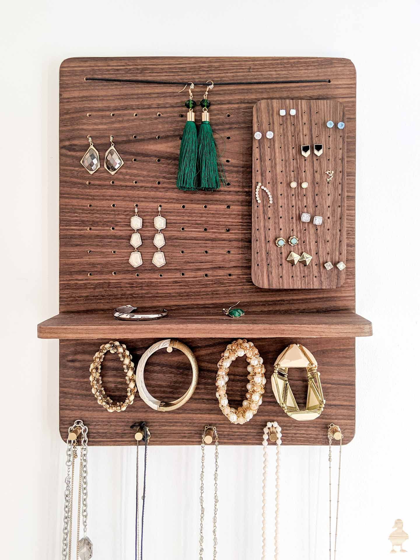 DIY Jewelry Rack
 DIY Jewelry Organizer