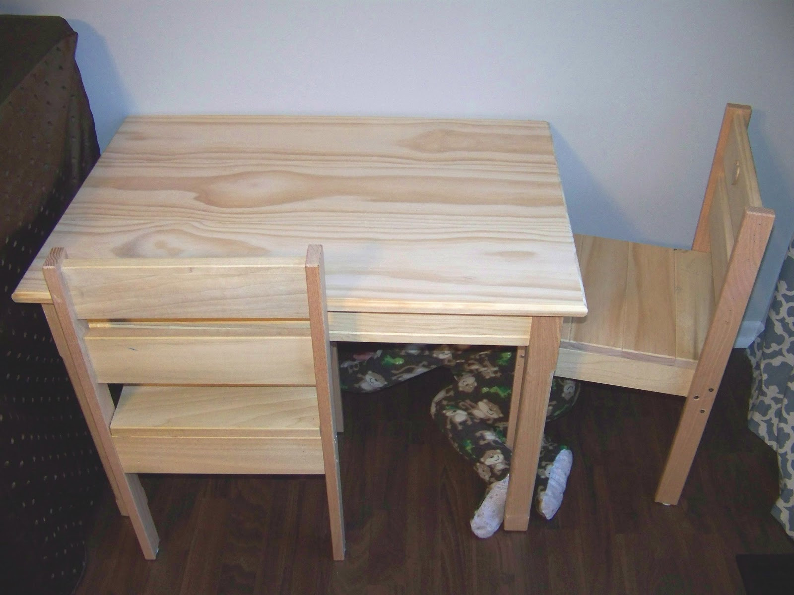 Diy Kids Table And Chairs
 Baby Bear Necessities DIY Kid size Table & Chairs