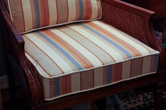 DIY Outdoor Chair Cushions
 flipt studio DIY Upholstery Replacing Foam in a Lounge