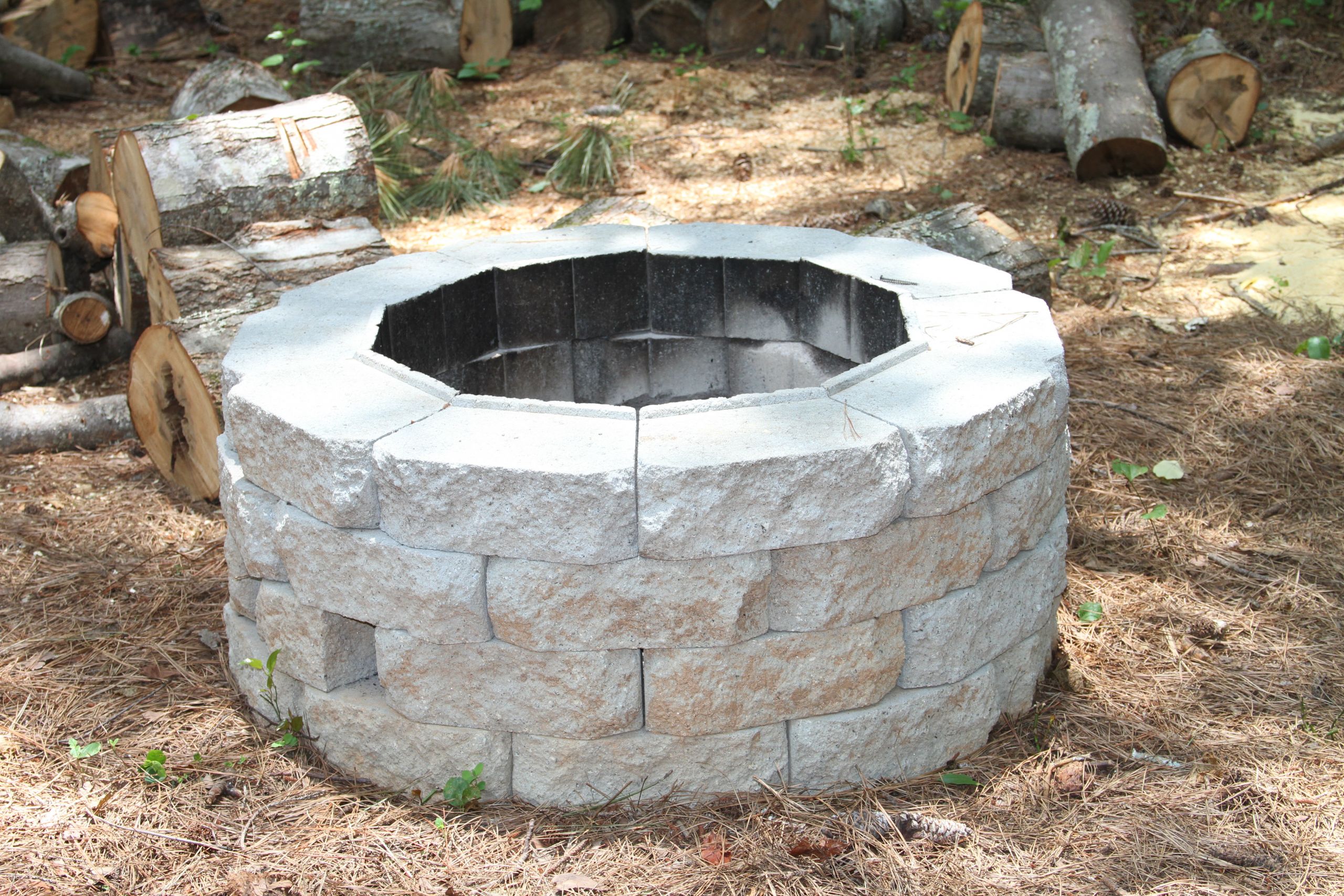 DIY Outdoor Firepit
 Easy DIY Inexpensive Firepit for Backyard Fun Thrifty