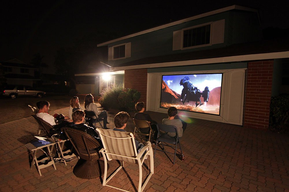 DIY Outdoor Projector Screens
 Outside Movie Projector Screen