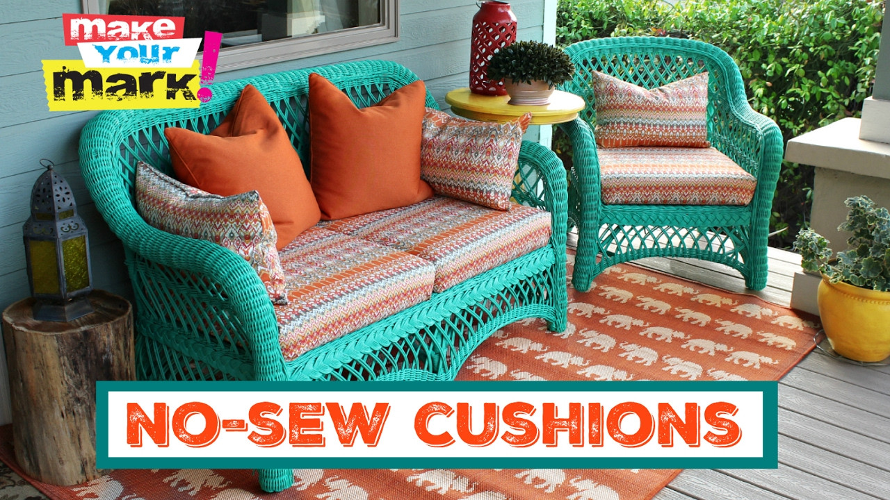 DIY Outdoor Sofa Cushions
 How to No Sew Pillows And Cushions