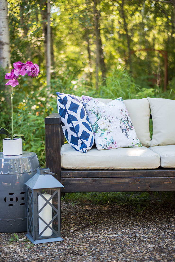 DIY Outdoor Sofa Cushions
 Build a DIY Outdoor Sofa Video