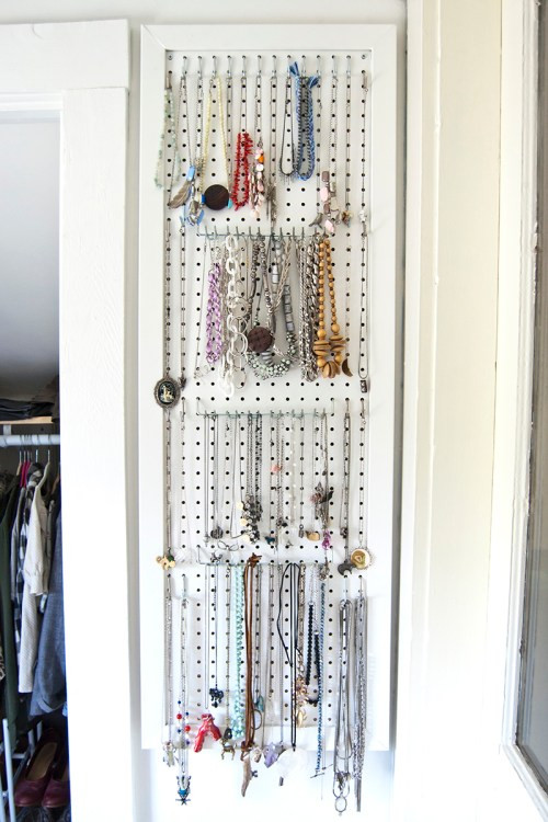 DIY Pegboard Jewelry Organizer
 DIY Pegboard Jewelry Storage