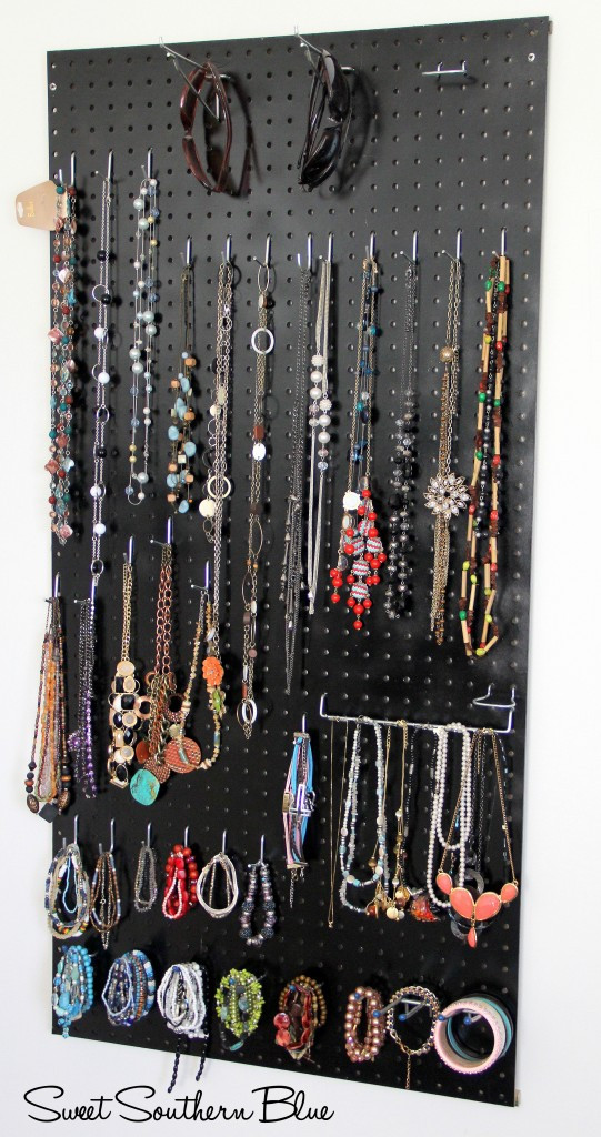 DIY Pegboard Jewelry Organizer
 DIY – Peg Board Jewelry Holder