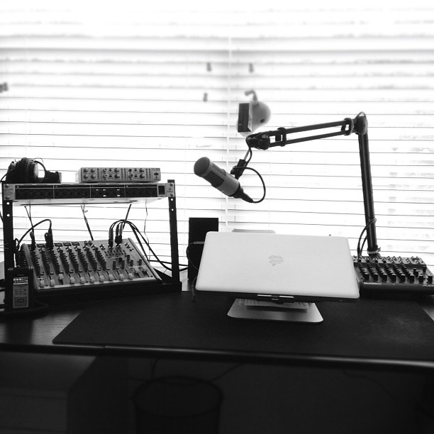 DIY Rack Mount
 DIY Desktop Rack Mount for Podcasting – Podcasters Studio