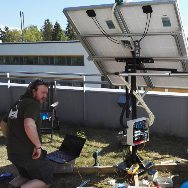 DIY Solar Tracker Plans
 Dual Axis Solar Tracker With line Energy Monitor