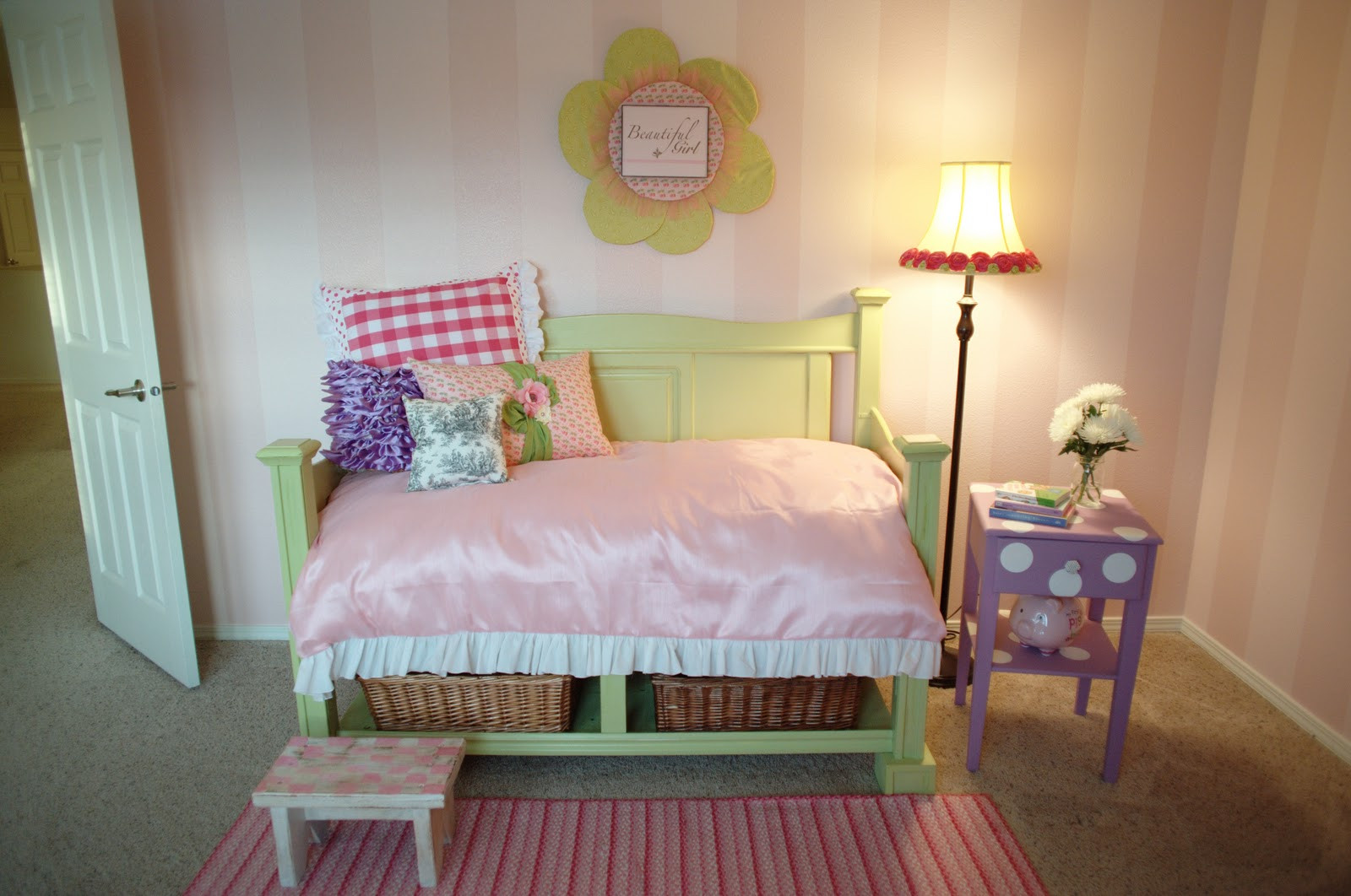 DIY Toddler Bed
 Just Between Friends Toddler Bed Tutorial