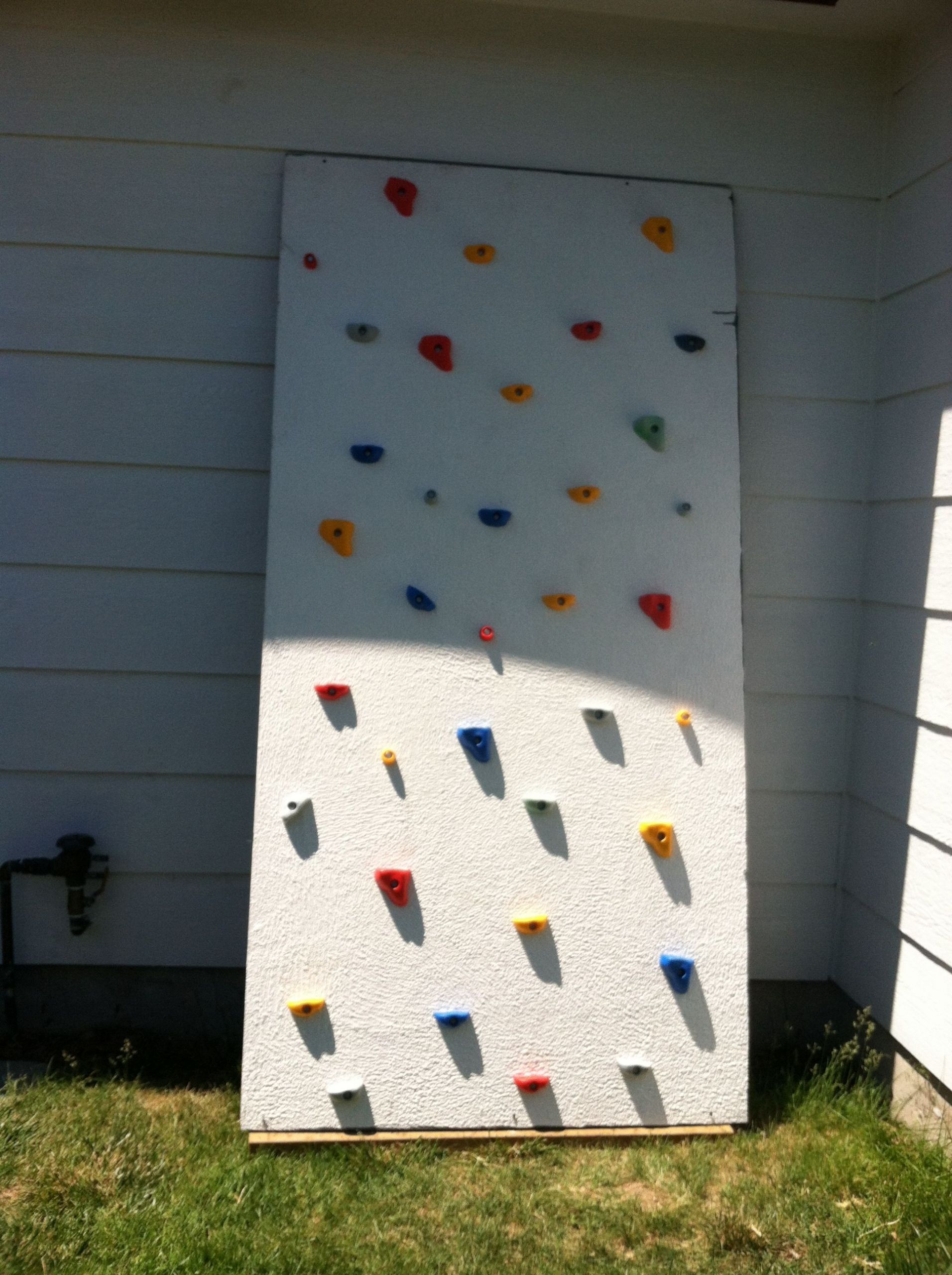 DIY Toddler Climbing Wall
 51 Bud Backyard DIYs That Are Borderline Genius
