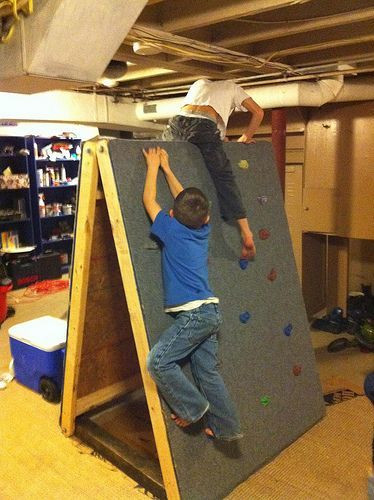DIY Toddler Climbing Wall
 DIY Portable rock climbing wall Perfect for rainy days