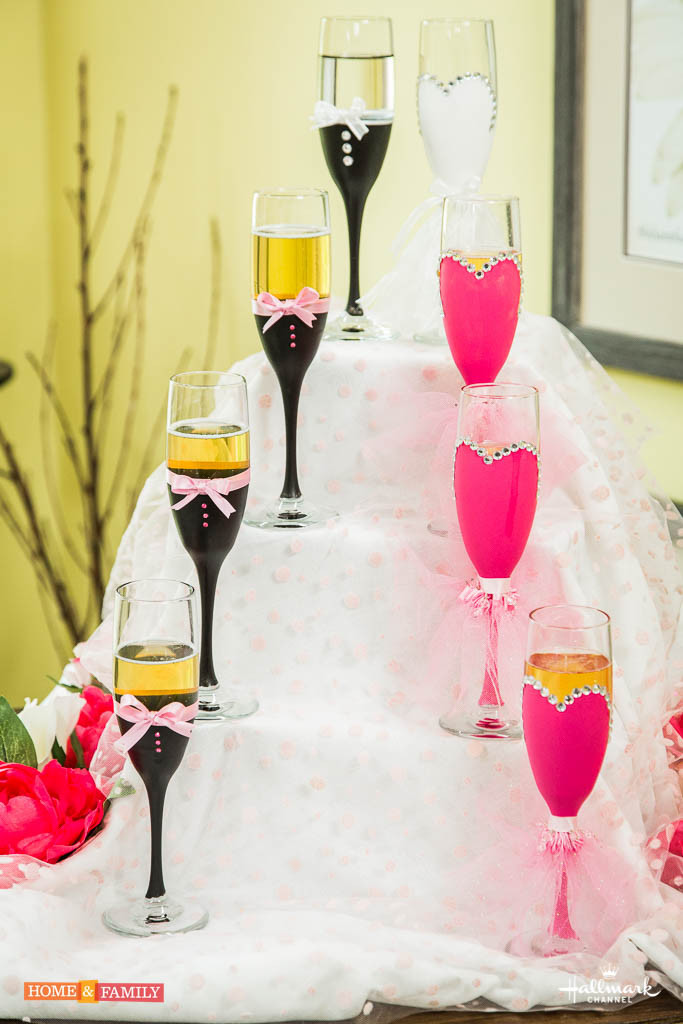 DIY Wedding Glasses
 DIY Decorative Wedding Champagne Flutes