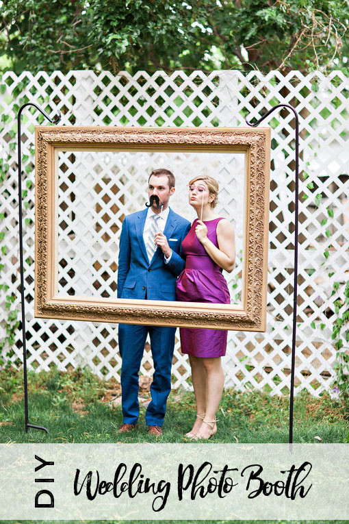 DIY Wedding Photo Booth
 DIY Hanging Frame Wedding Booth