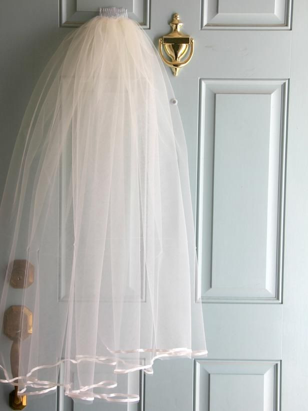 Diy Wedding Veils
 How To Make a Classic Wedding Veil
