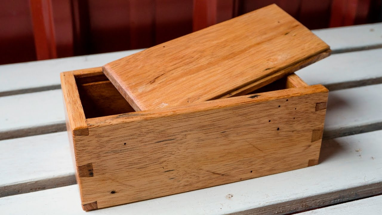 DIY Wood Gifts
 Making a Rustic Wood Storage Gift Box