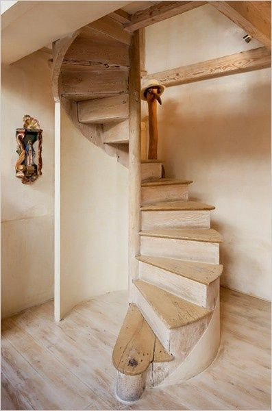 DIY Wood Spiral Staircase
 Magnificent DIY Wooden Spiral Staircase