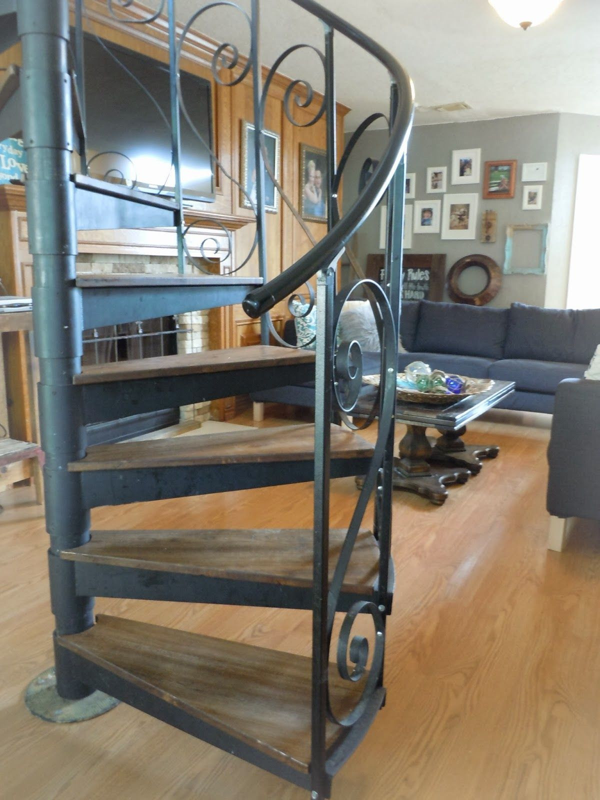 DIY Wood Spiral Staircase
 DIY Spiral Staircase