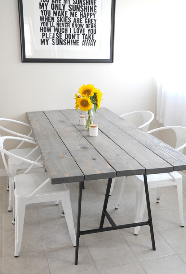 DIY Wood Tables
 11 DIY Dining Tables to Dine in Style