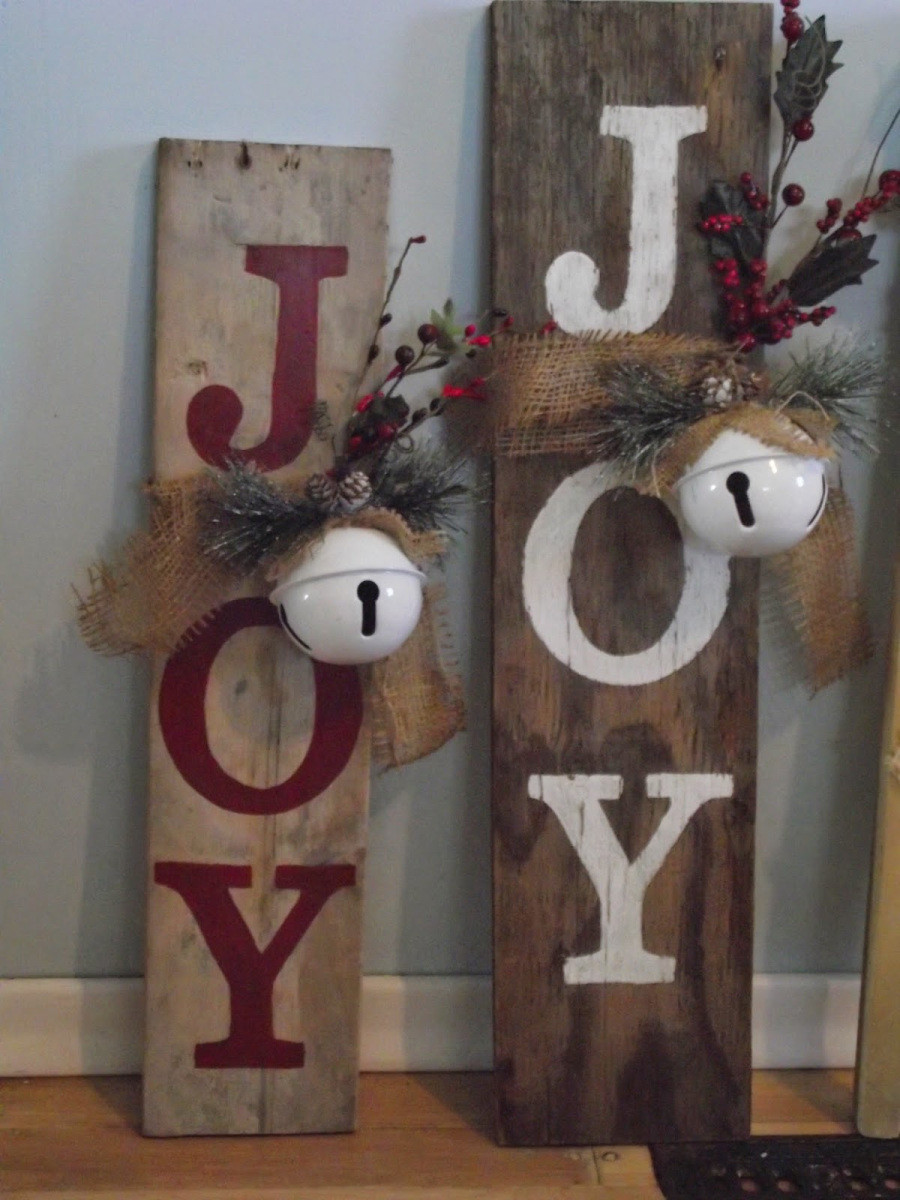 DIY Wooden Decorations
 DIY Holiday Decor Ideas – Hand Painted Furniture for