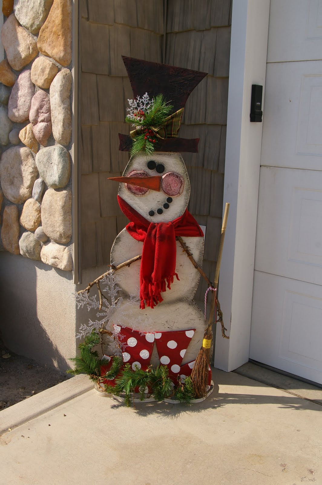 DIY Wooden Snowman
 HobbyShoppe