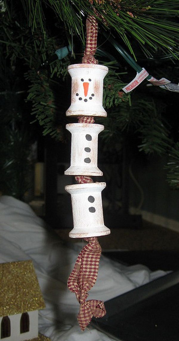 DIY Wooden Snowman
 25 DIY Snowman Craft Ideas and Tutorials for Kids
