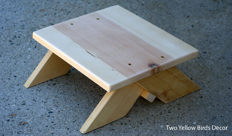 DIY Wooden Stools
 Two Yellow Birds Decor DIY Wood Step Stool