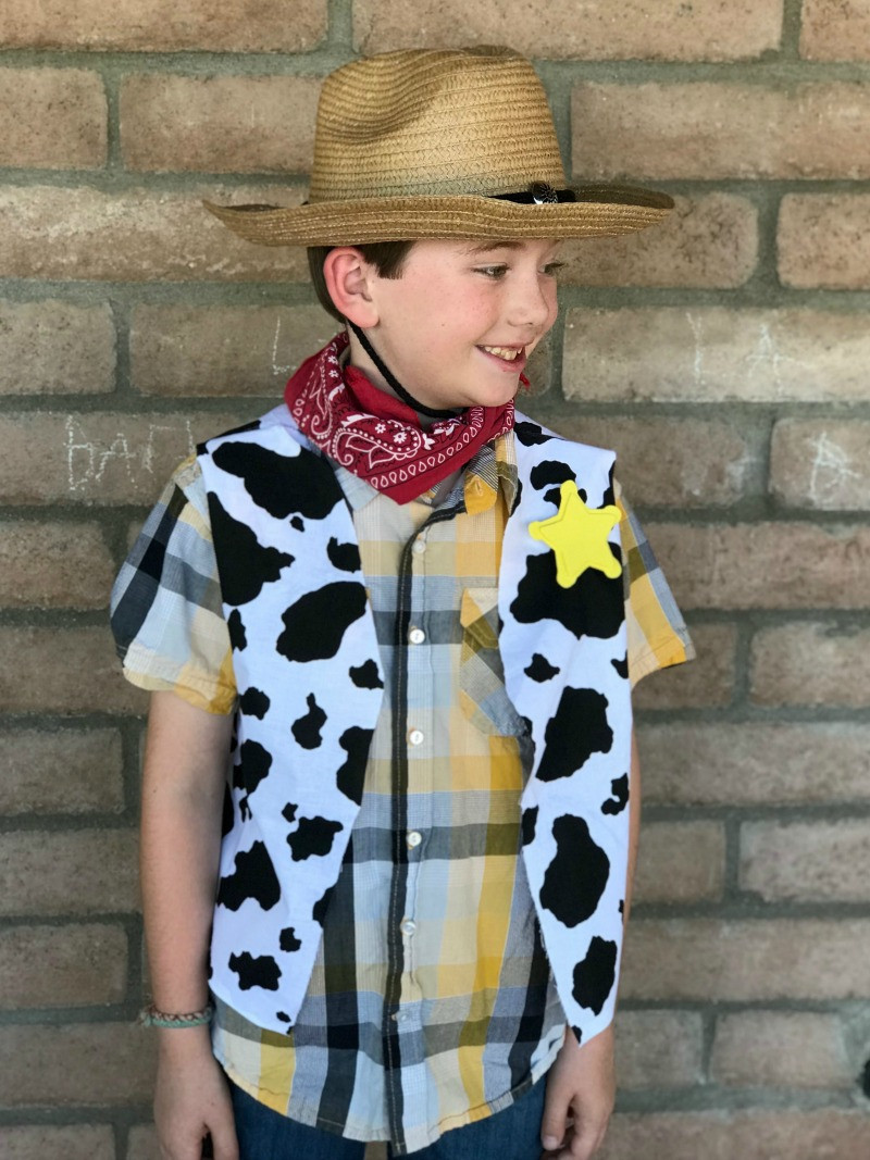 DIY Woody Vest
 DIY Cowboy Woody Costume
