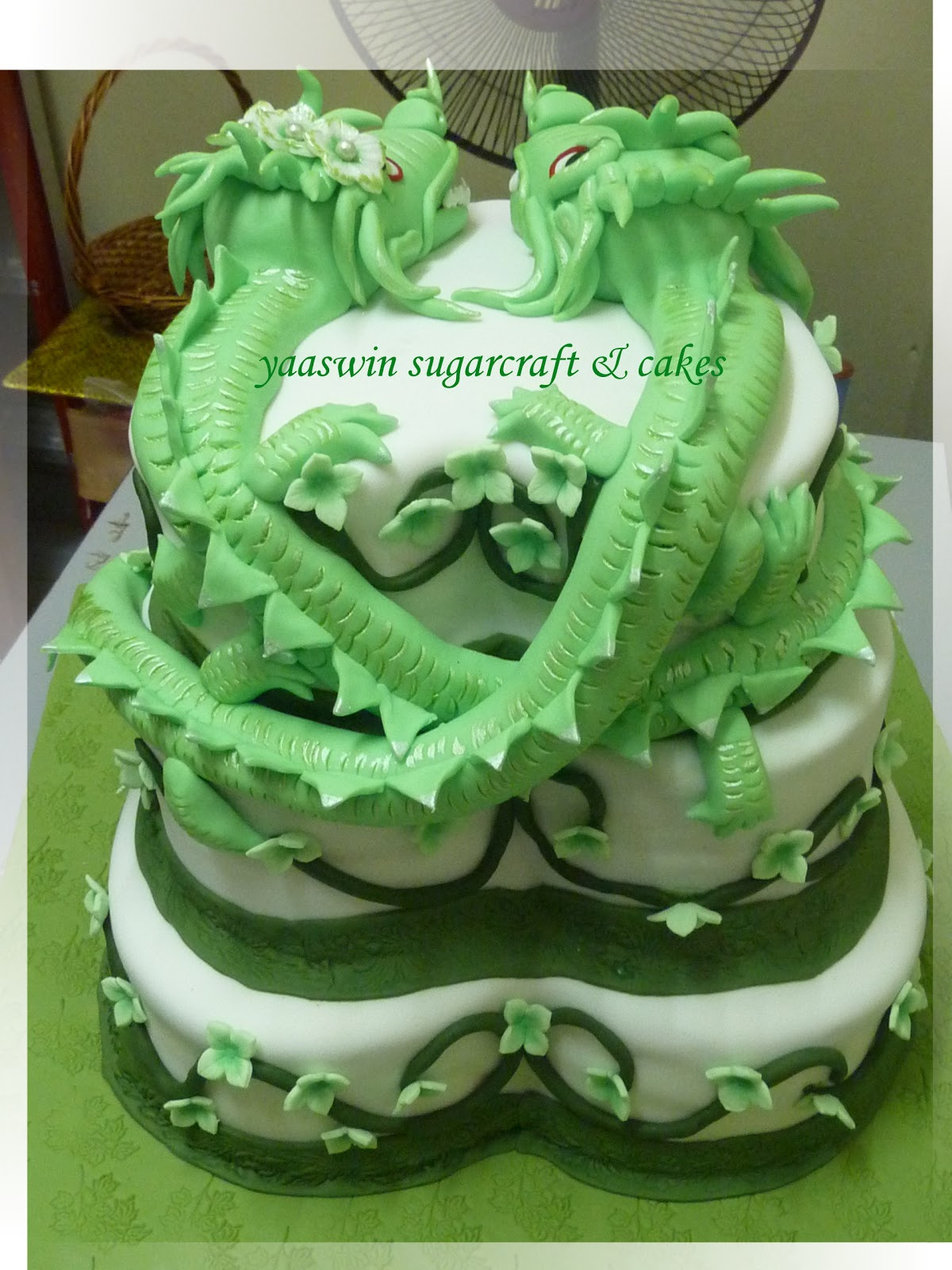 Dragon Wedding Cakes
 Yaaswin Sugarcraft & Cakes Dragon Wedding Cake