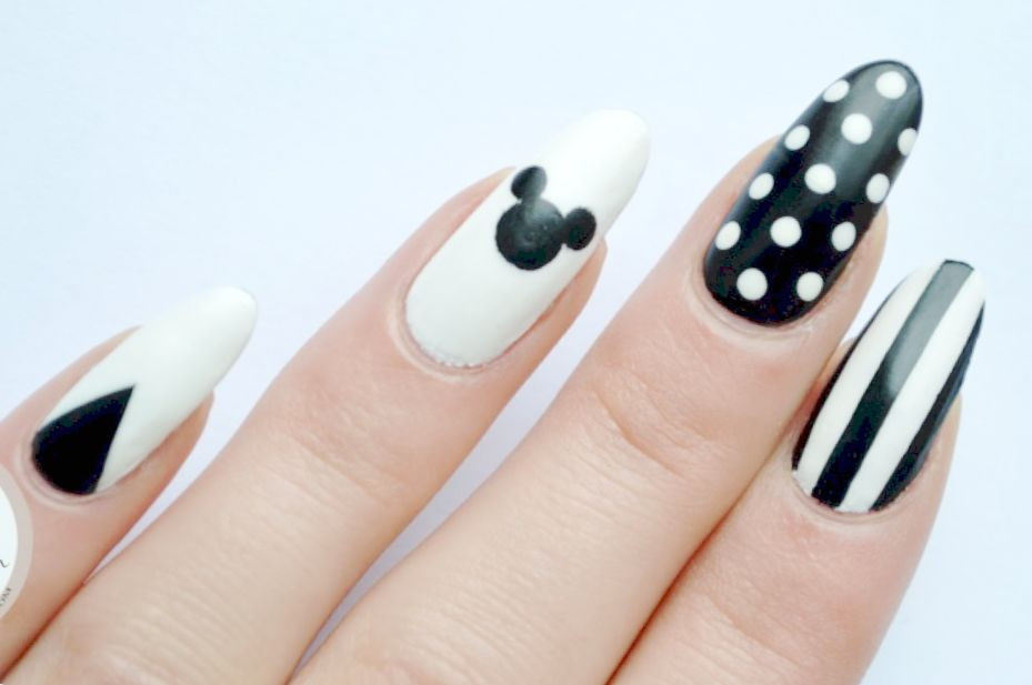 Easy Black And White Nail Designs
 Easy Black And White Nail Designs Amazing Nails design