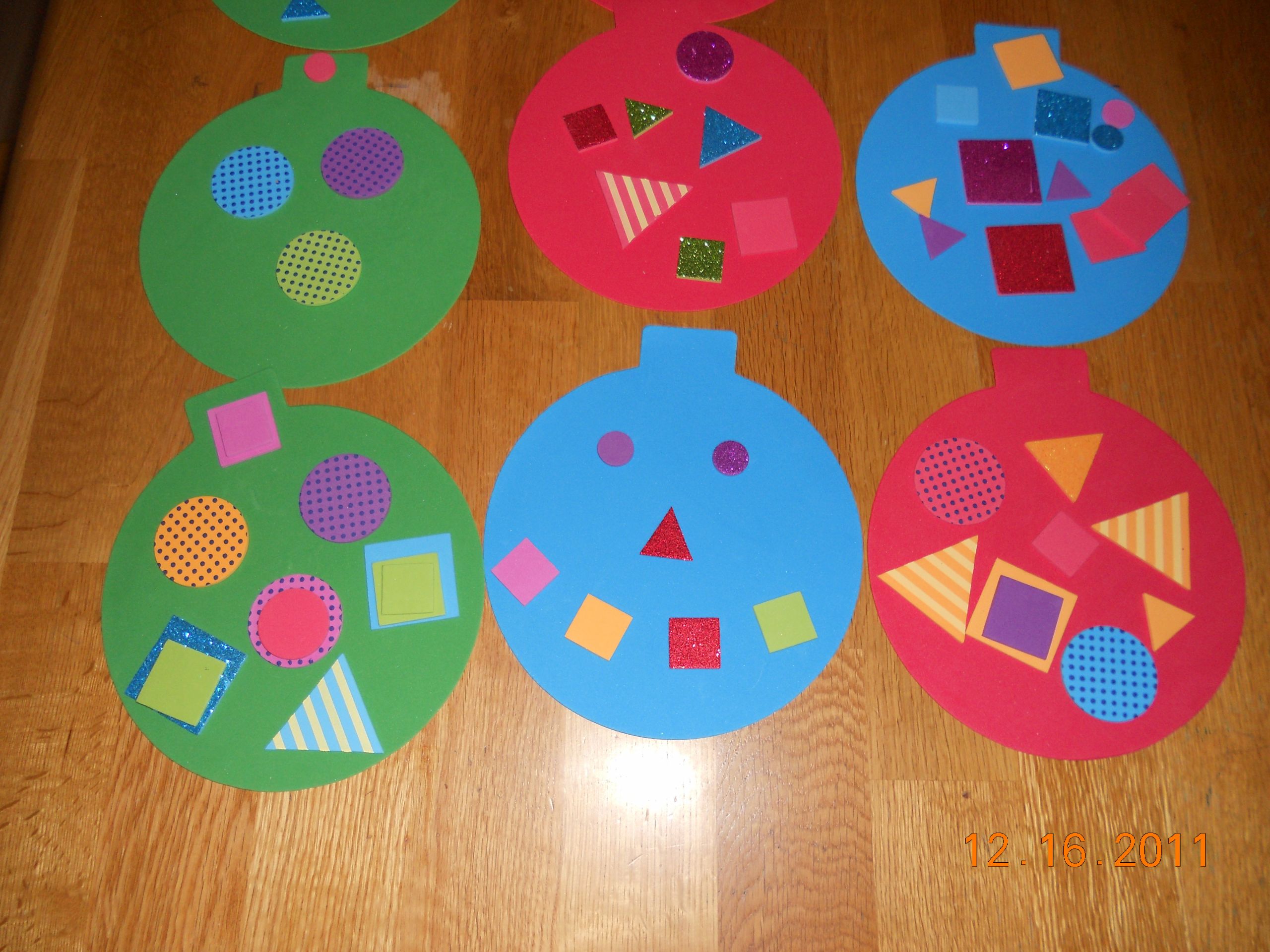 Easy Crafts For Preschoolers
 Preschool Crafts for Kids 26 Easy Christmas Ornament