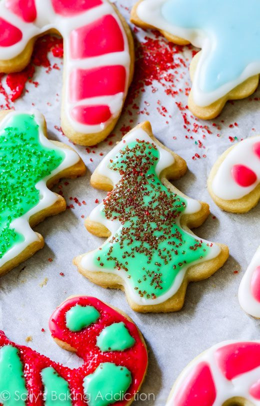 Easy Cutout Sugar Cookies Recipe
 Christmas Sugar Cookies with Easy Icing
