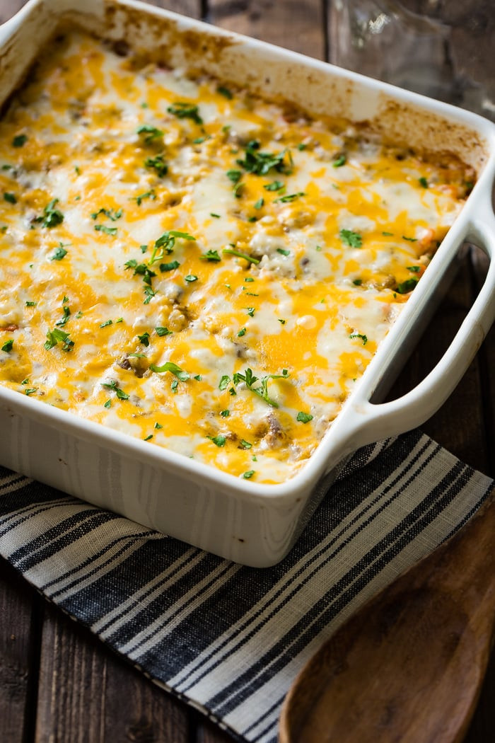 Easy Dinner Casseroles
 Cheesy Ground Beef and Rice Casserole