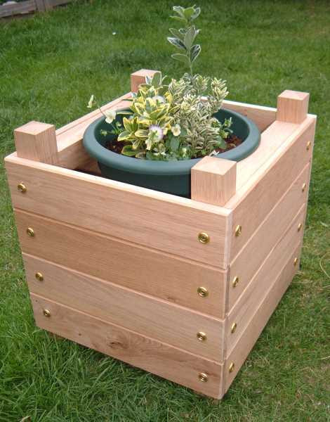 Easy DIY Planter Box
 37 Outstanding DIY Planter Box Plans Designs and Ideas