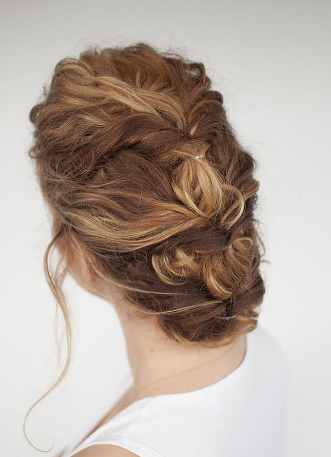 Easy Hairstyles With Curls
 16 Easy Updos for All Hair Types
