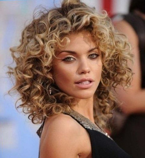 Easy Hairstyles With Curls
 Cute and Easy Hairstyles For Medium Length Hair