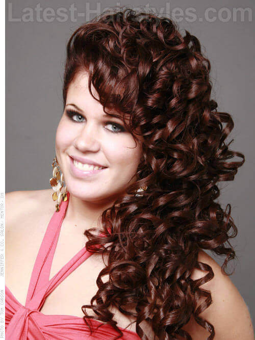 Easy Hairstyles With Curls
 33 Simple Hairstyles for Long Hair for The Lazy Girl