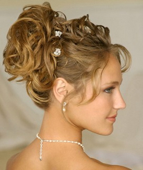 Easy Hairstyles With Curls
 Easy hairstyles for curly hair