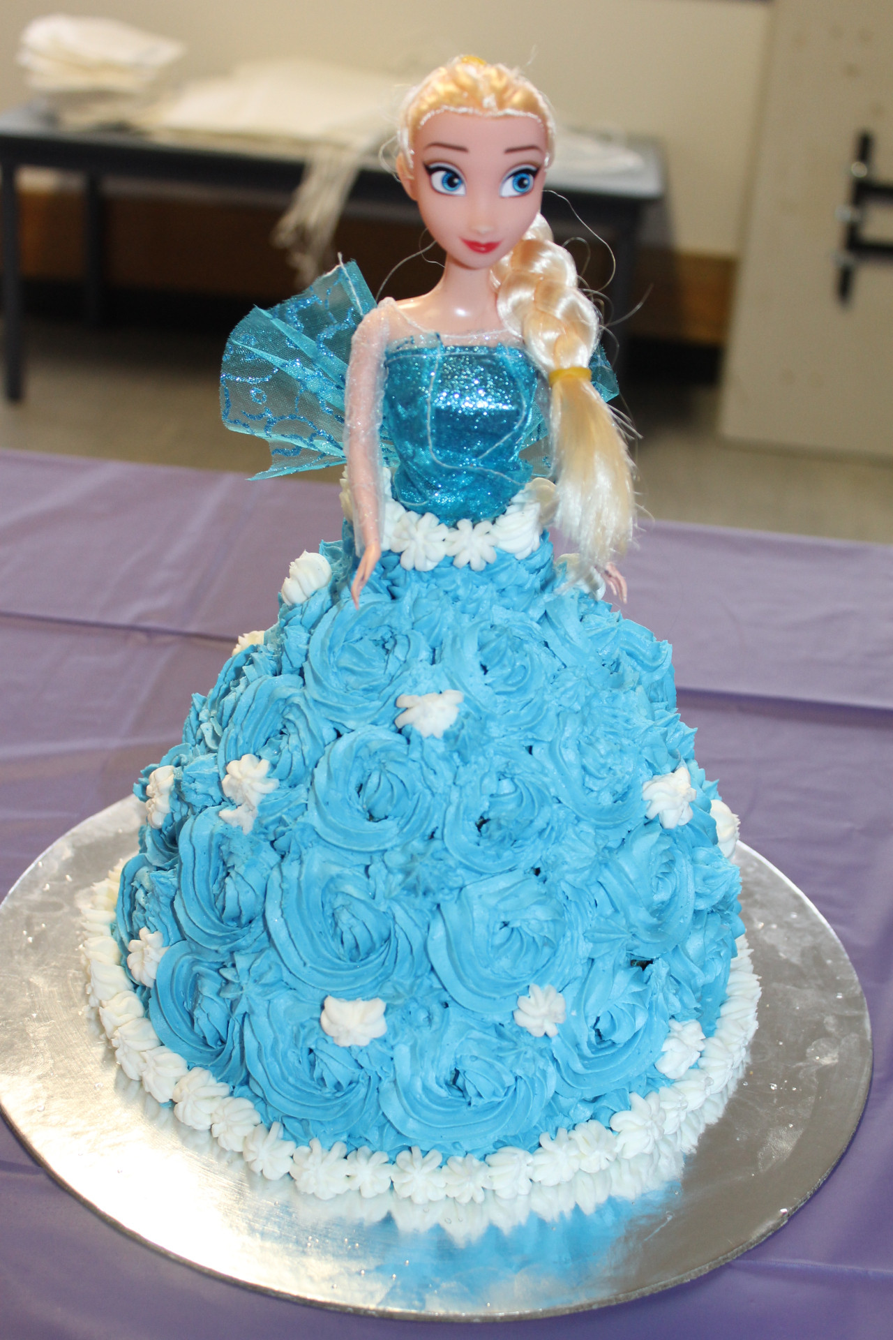 Elsa Birthday Cake
 Frozen Cake – Elsa & Anna