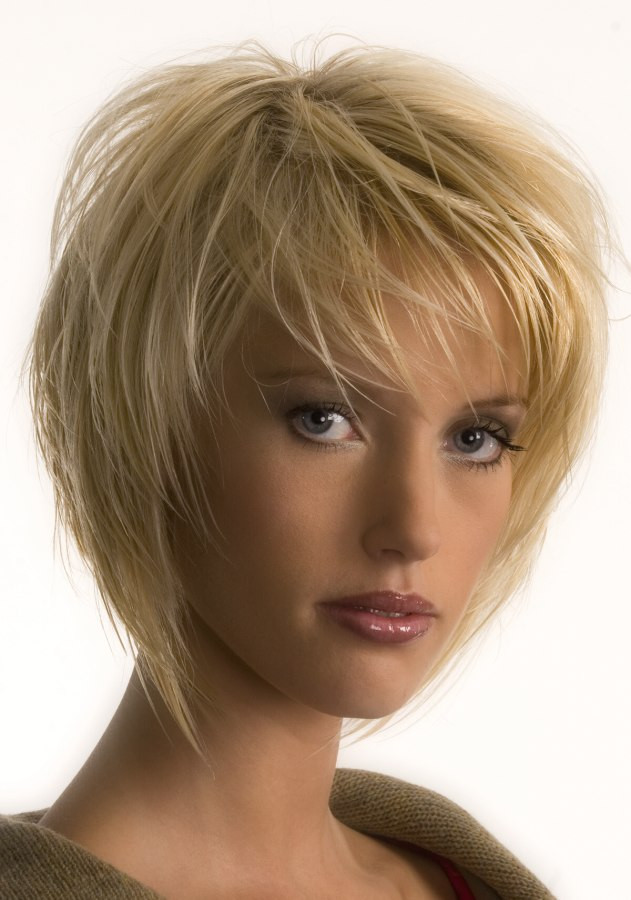 Face Framing Short Haircuts
 Flattering short hairstyle with textured layers that frame