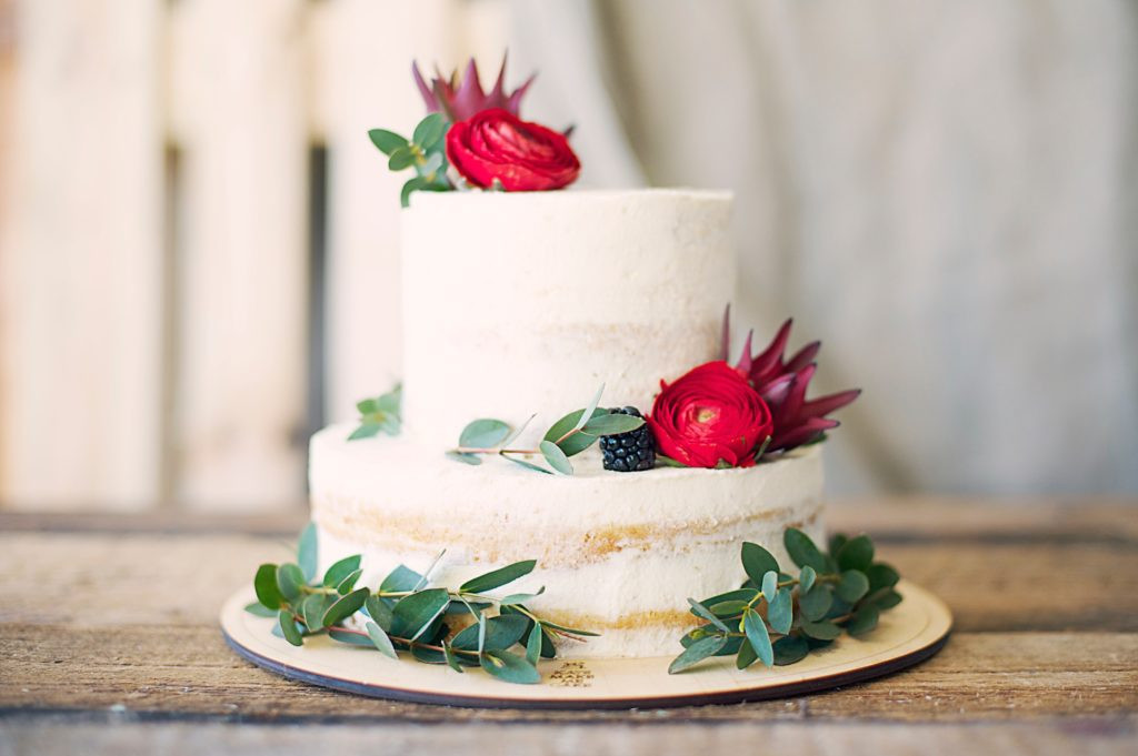 Fall Wedding Cake Flavors
 6 Delicious Fall Wedding Cake Flavors