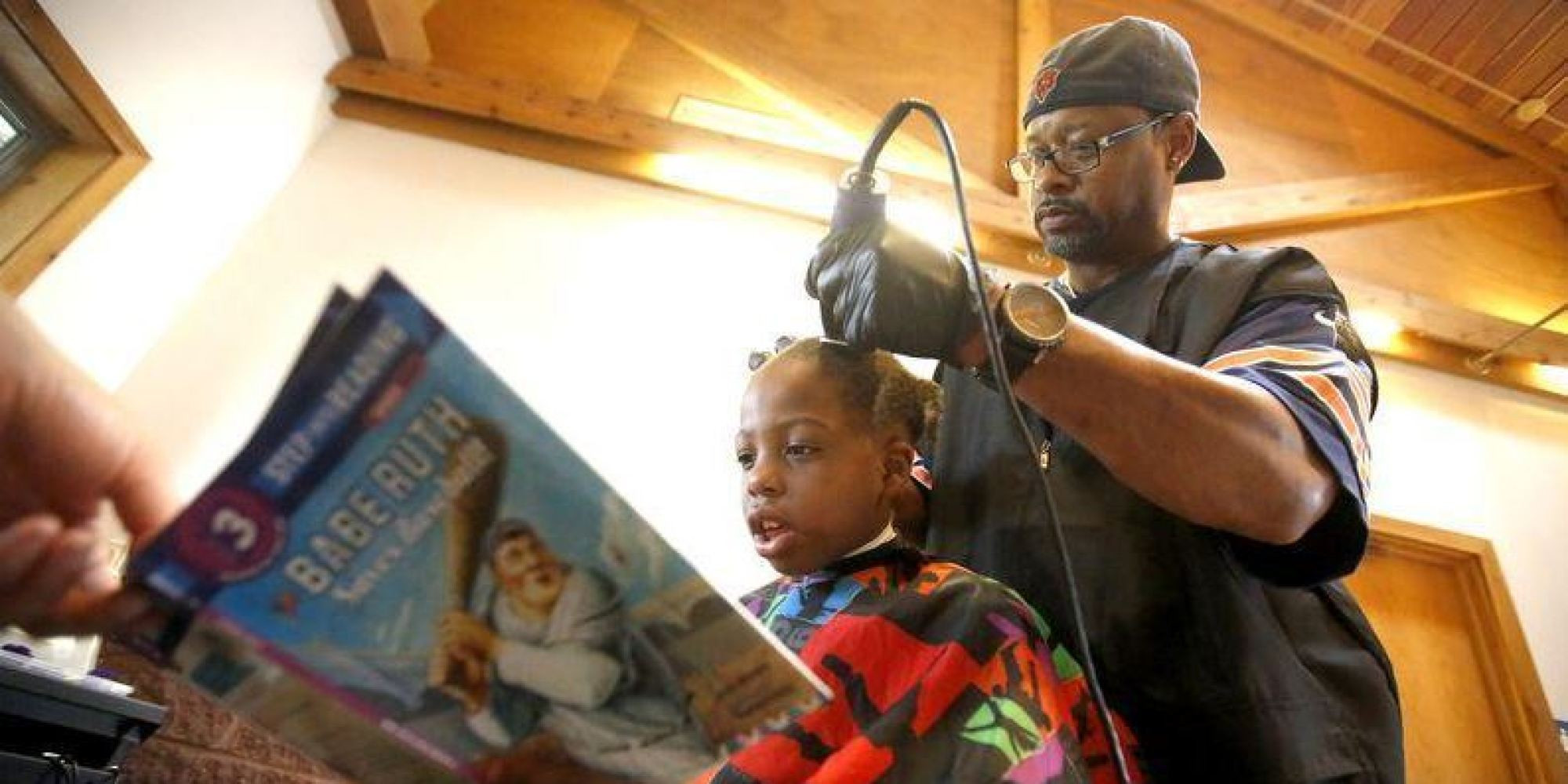 Free Kids Haircuts
 Barber Gives Kids Free Haircuts If They Read Him A Book