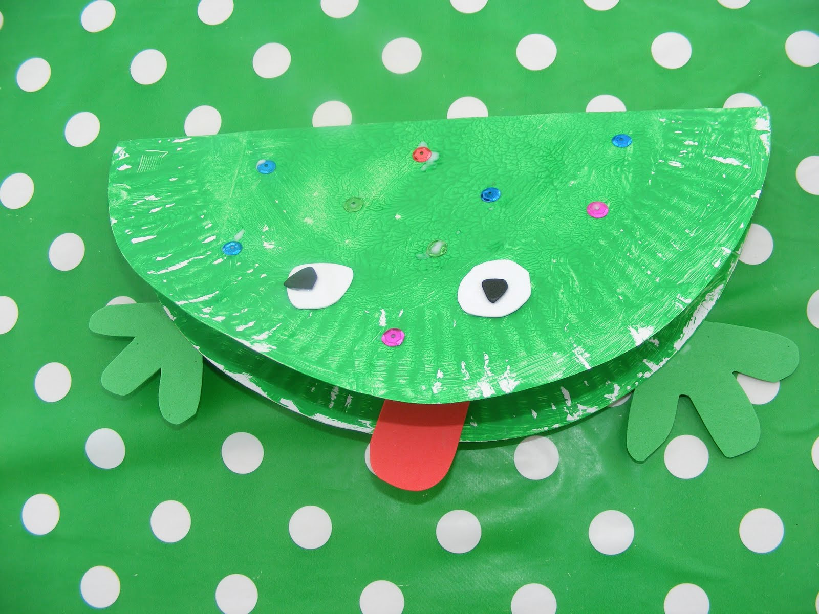 Frog Art For Toddlers
 Adventures Play Paper Plate Craft 2 Frogs