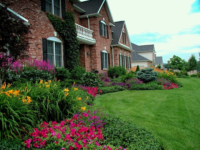 Front Yard Landscape
 Front Yard Planting Ideas Traditional Landscape New