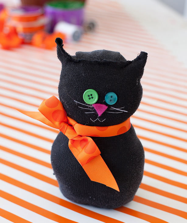 Fun Craft For Toddlers
 Black Sock Cat 10 Halloween Crafts for Kids