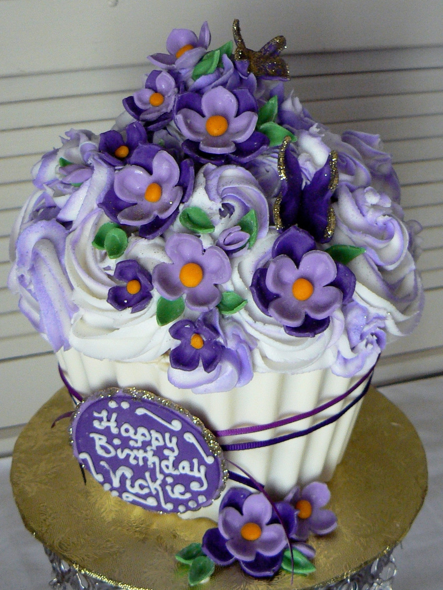 Giant Birthday Cakes
 Giant Cupcake Birthday Cake CakeCentral