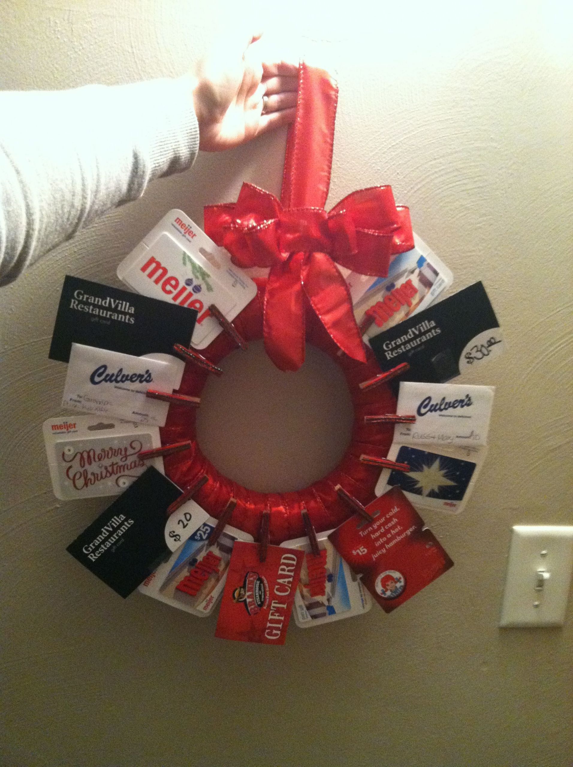 Gift Card Basket Display Ideas
 Gift card wreath Pins I ve actually done