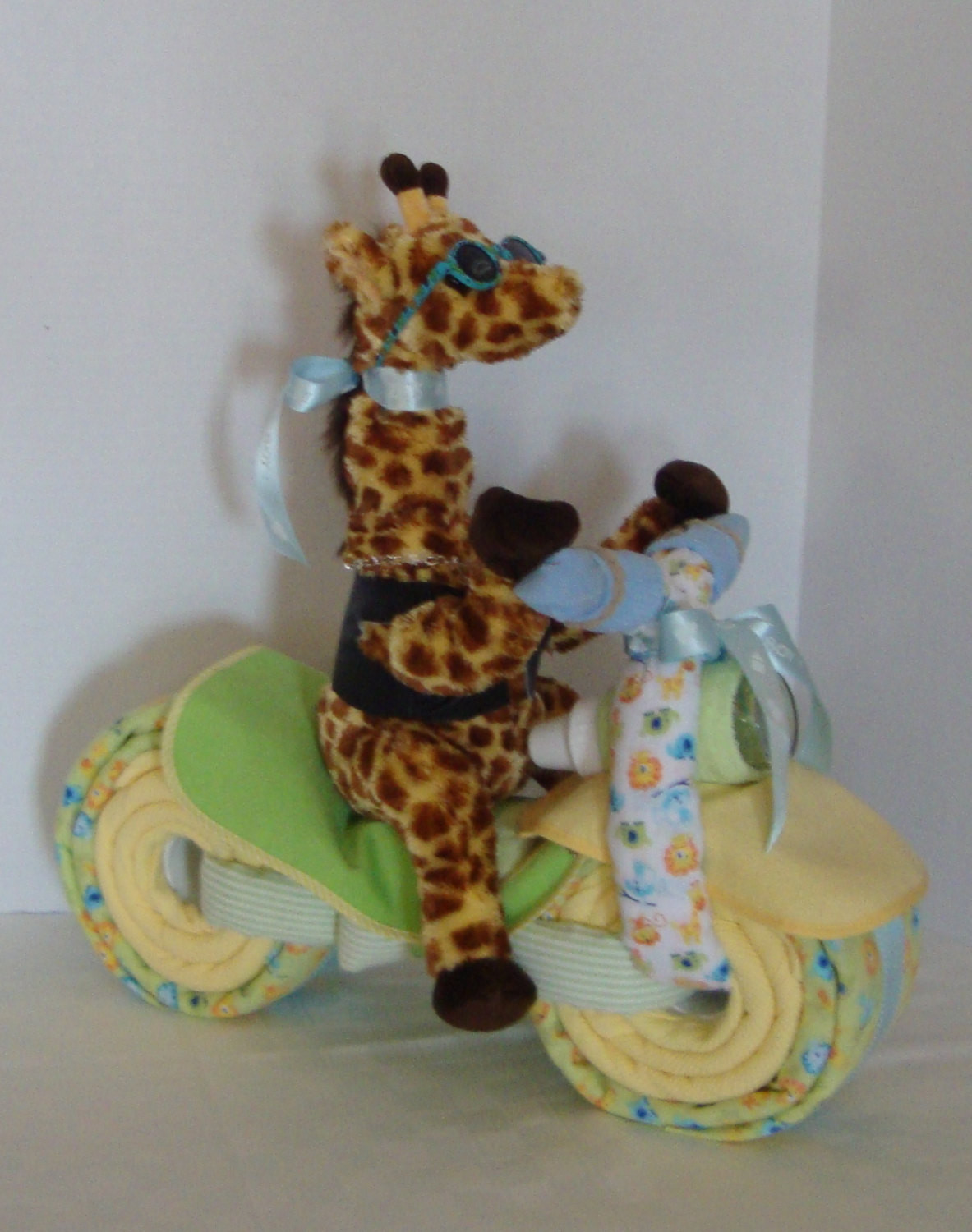 Giraffe Baby Gifts
 Motorcycle Bike Diaper Cake Baby Cake Giraffe Jungle